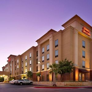 Hampton Inn And Suites San Antonio Airport